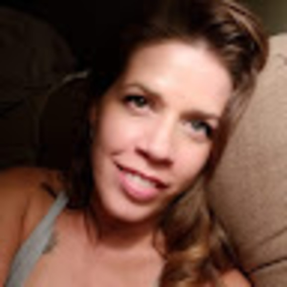 Meet your Posher, Jennifer - Picture 1 of 1